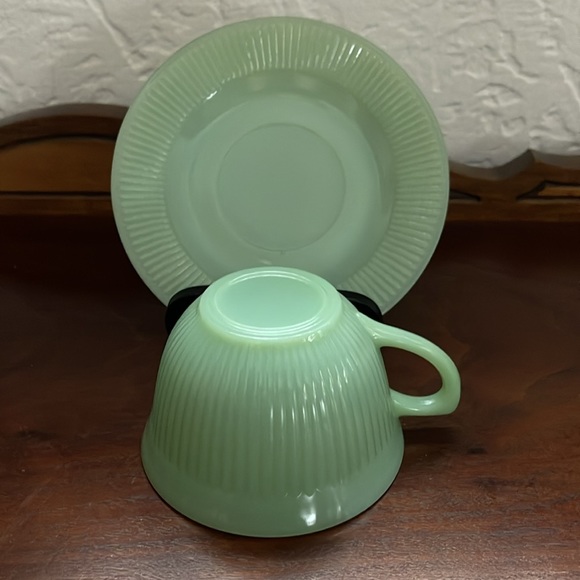 Viintage Fire King Jadeite Jane Ray Starburst Cup & Saucer - Picture 3 of 8